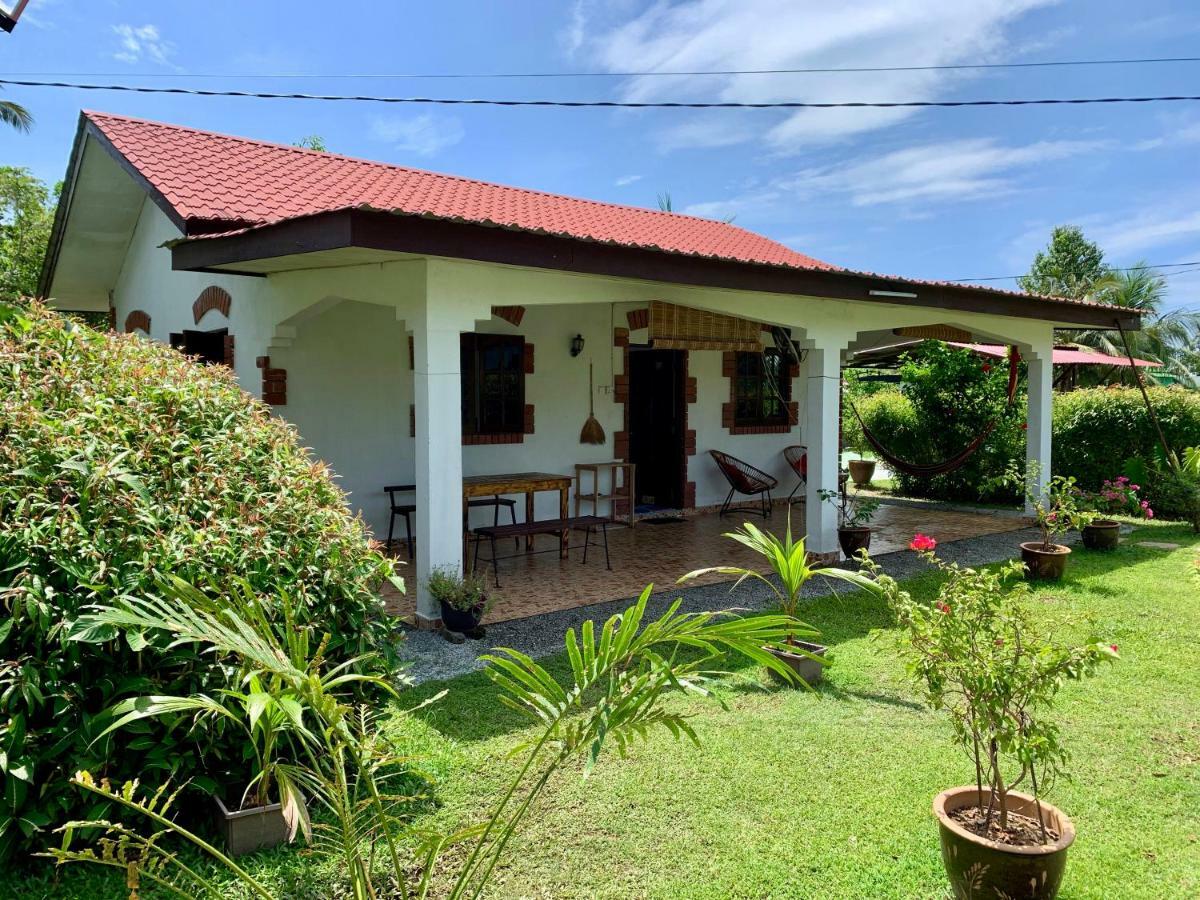 Lovely Garden Villas Pantai Cenang  Zewnętrze zdjęcie
