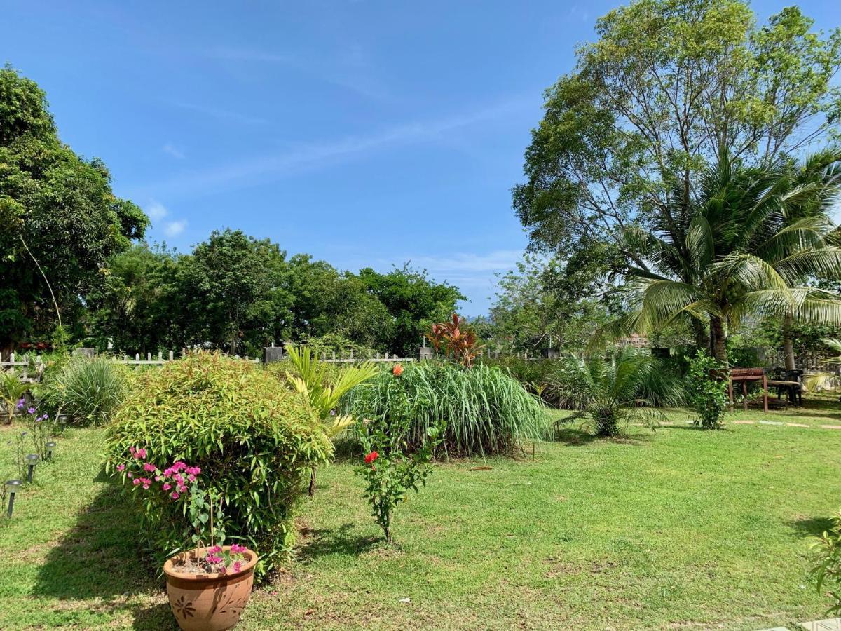 Lovely Garden Villas Pantai Cenang  Zewnętrze zdjęcie
